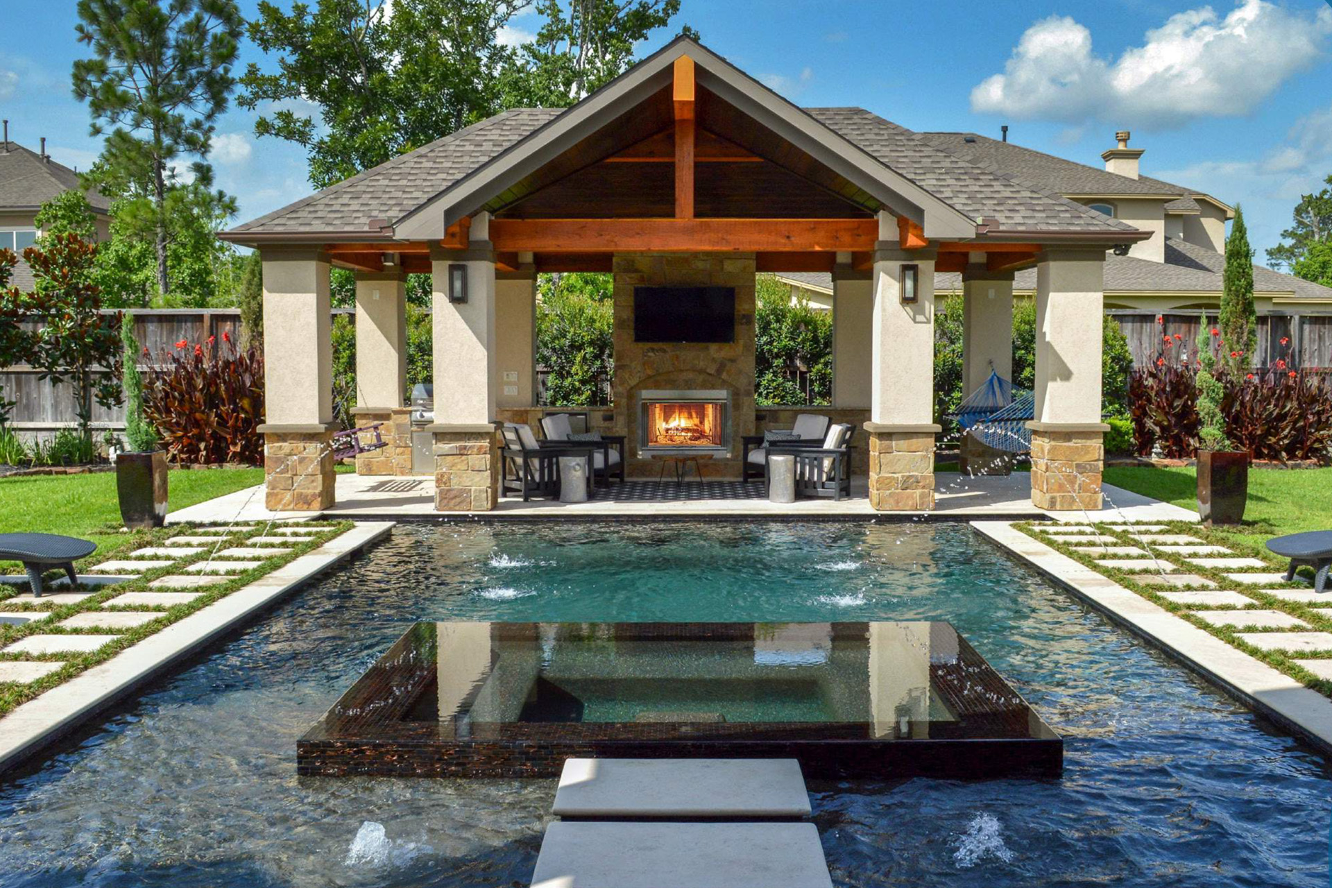choosing a pool builder in DFW